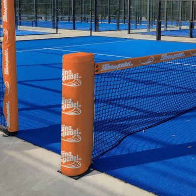 Beschermer netpaal padelbaan