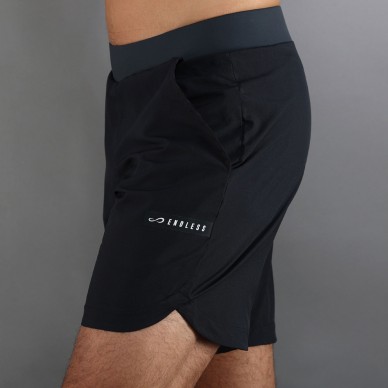 Endless Swift zwart short