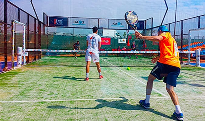 Regels van de padel serve