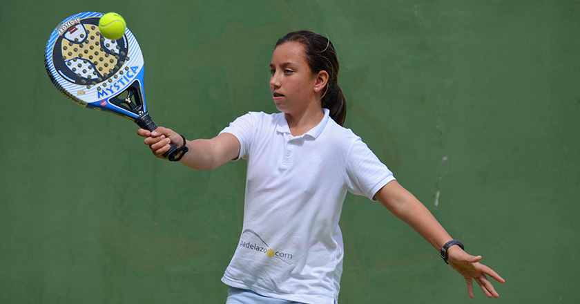 Bea González op 13-jarige leeftijd in de Miraflores Sport Club in Malaga